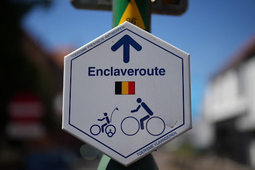 Enclaveroute